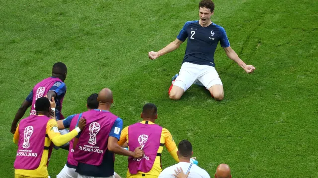 Gól v utkání Francie - Argentina: Pavard - 2:2 (57. min.)