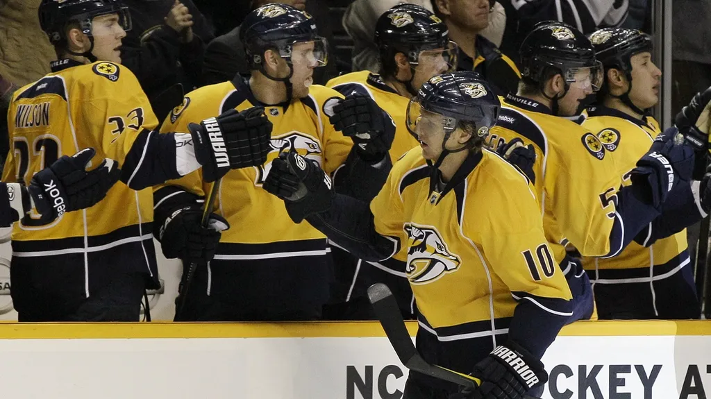 Martin Erat s hráči Nashvillu