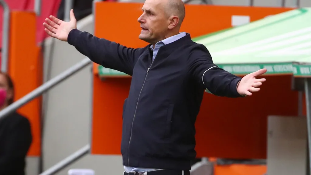 Trenér Augsburgu Heiko Herrlich
