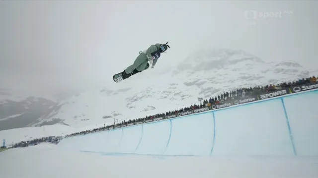 Jízdy vítězné Chloe Kimové na U-rampě