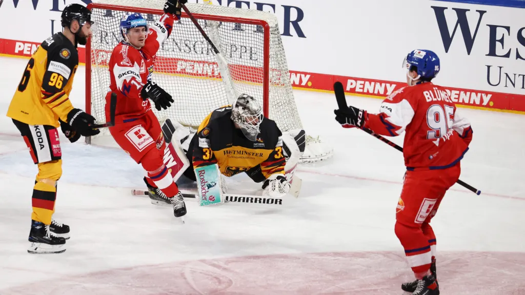 Matěj Blümel skóruje proti Němcům