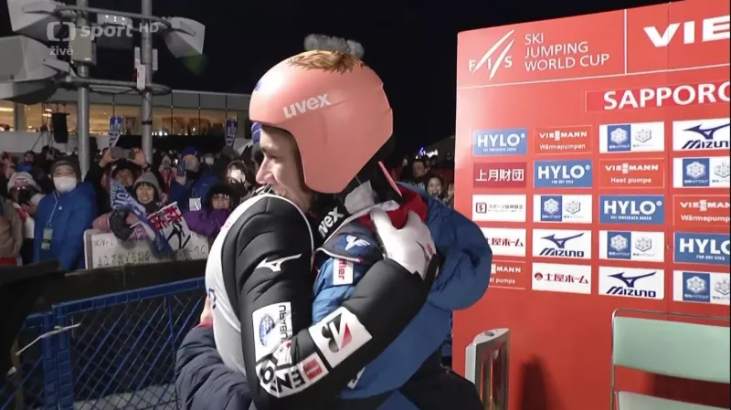 Vyvrcholení závodu skokanů v Sapporu