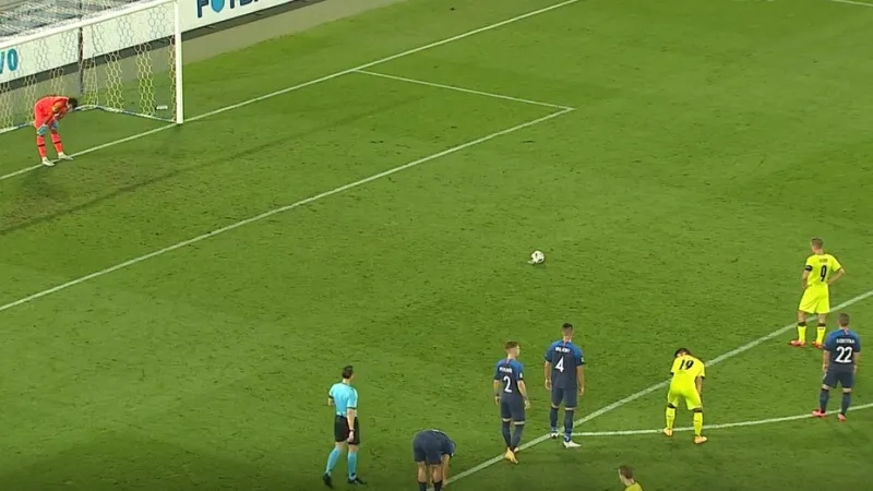 Gól v utkání Slovensko - Česko: Dočkal z pen. - 0:2 (53. min.)