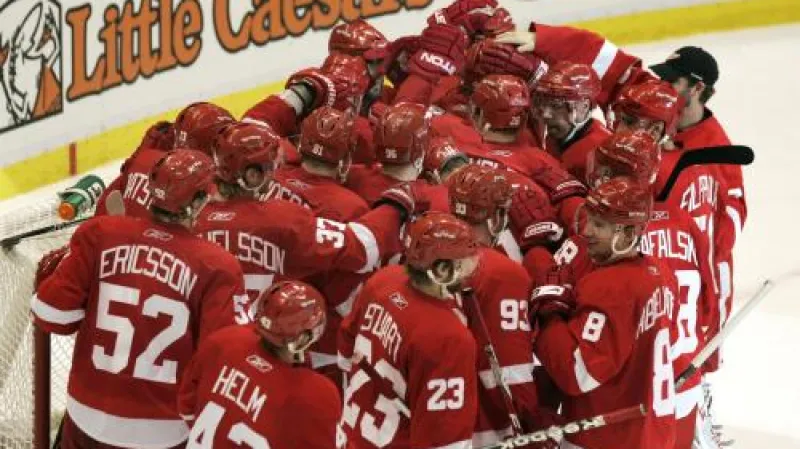 Hráči Detroitu slaví postup