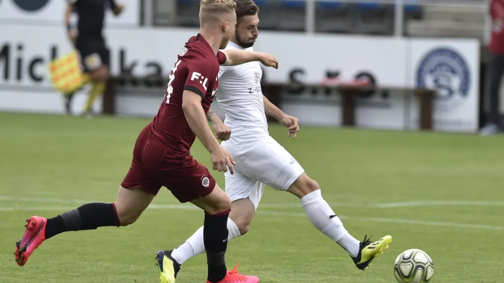 V základní sestavě Sparty nastoupil Václav Drchal