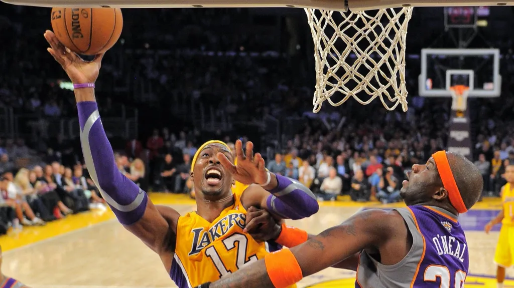 Dwight Howard v dresu LA Lakers
