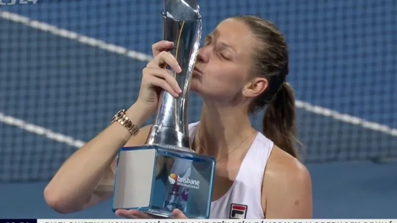 Karolína Plíšková zametla s Cornetovou a slaví první letošní titul