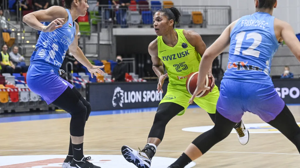 Alyssa Thomasová z USK Praha v akci