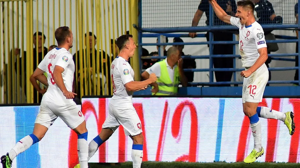 Lukáš Masopust (vpravo) se raduje z gólu