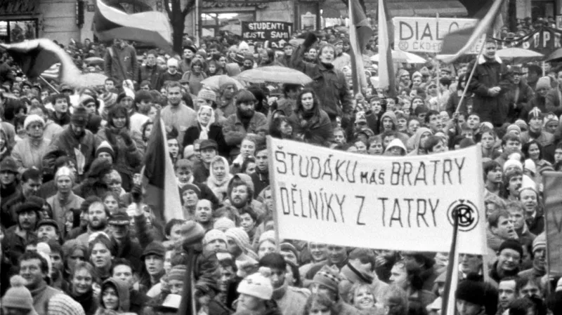 Demonstrace na Václavském náměstí, listopad 1989