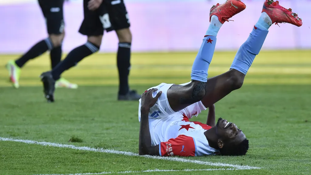 Peter Olayinka ze Slavie