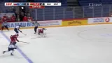 Kuriózní technický gól: Běloruský brankář nečekaně naskočil na led