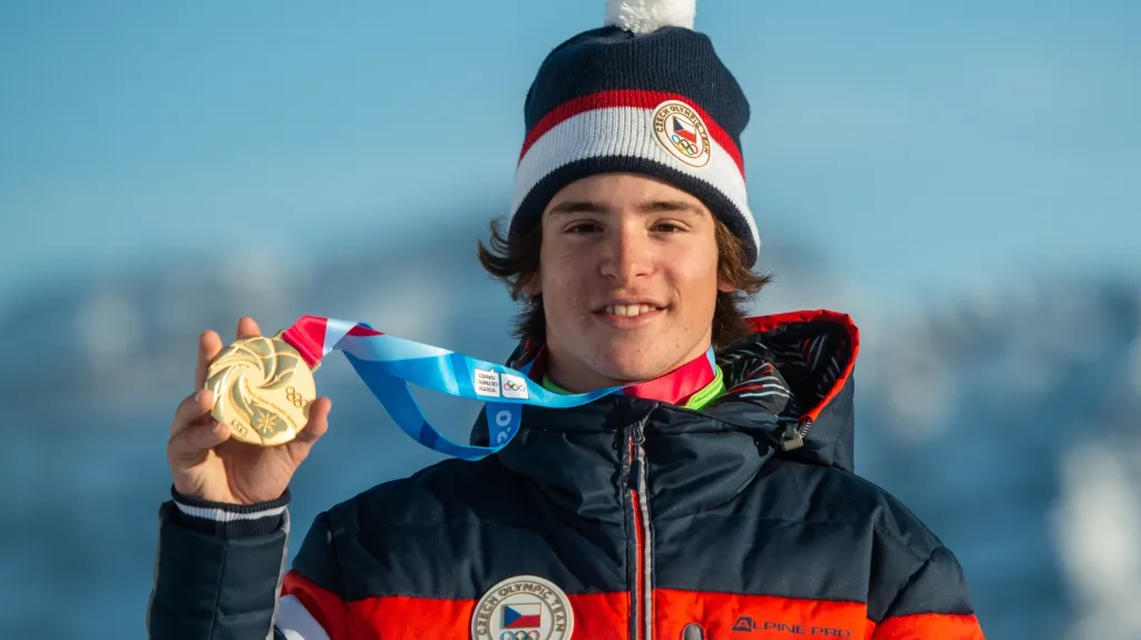 Matěj Švancer se zlatou medailí z olympiády mládeže