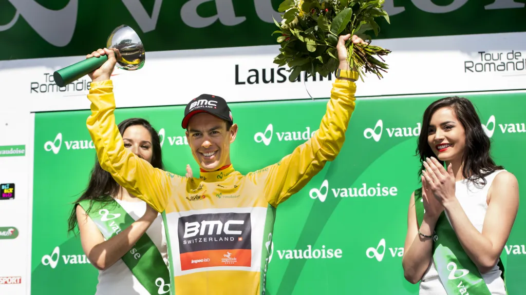 Richie Porte slaví triumf na závodě Kolem Romandie