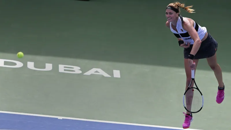 Kvitová vydřela v Dubaji postup přes Siniakovou