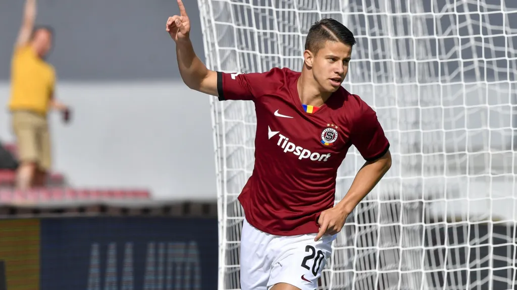 Radující se Adam Hložek ze Sparty