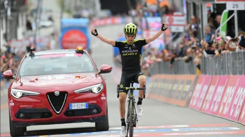 Mikel Nieve vítězí v Cervinii