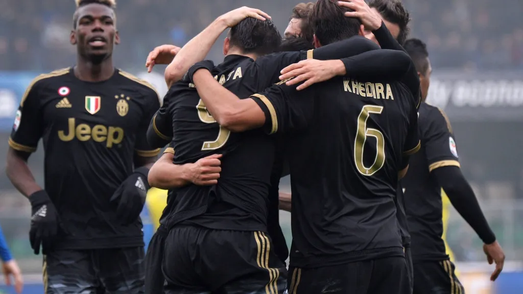 Slavící fotbalisté Juventusu