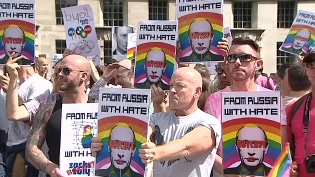 Aktivisté protestují proti ruskému zákonu 