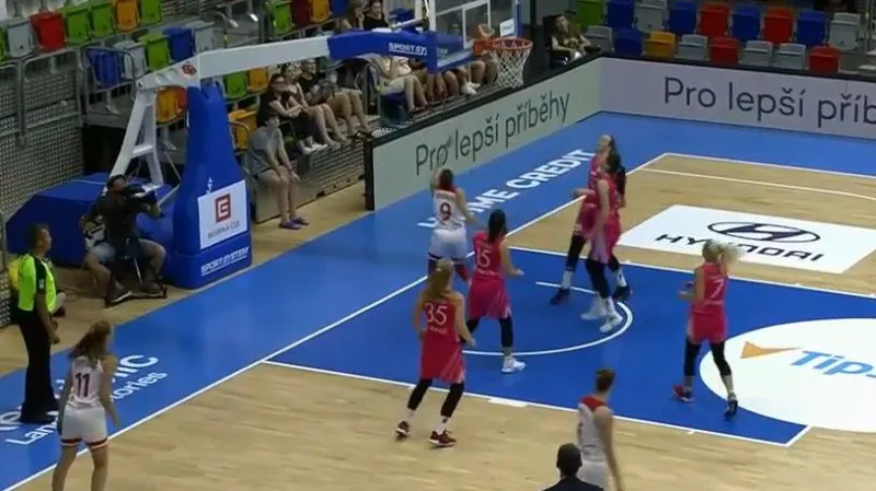 České basketbalistky nestačily na Lotyšsko a prohrály 63:69