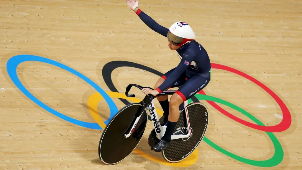 Laura Trottová slaví triumf v omniu