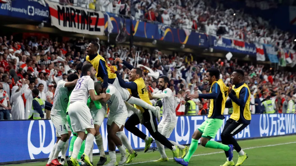 Fotbalisté Al Ajnu slaví postup do finále MS klubů