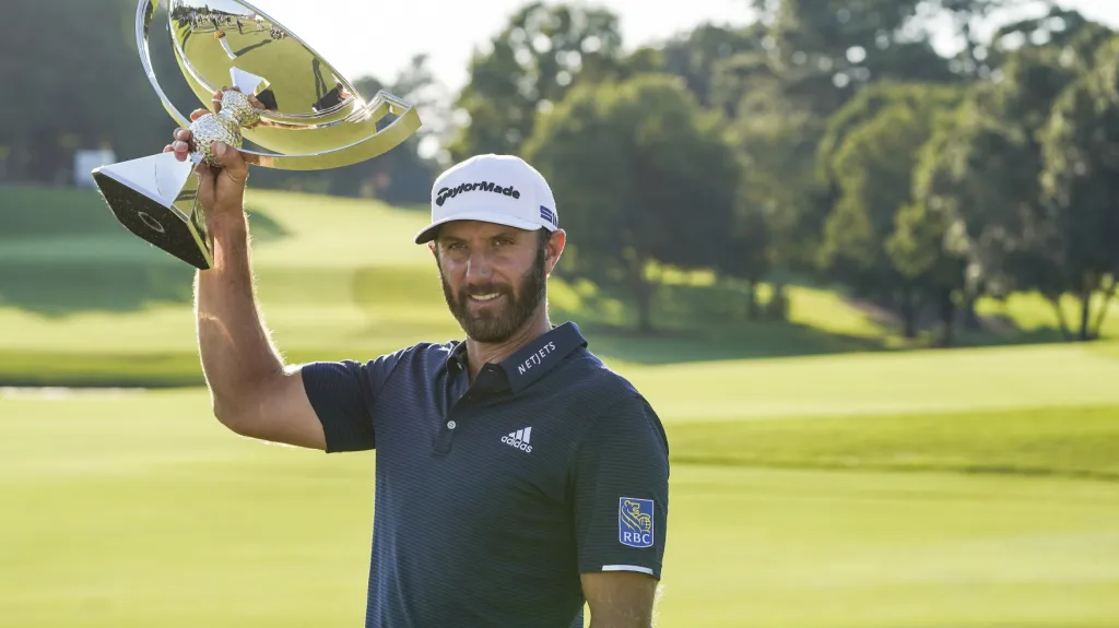 Golfista Dustin Johnson po vítězství v Atlantě