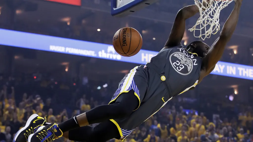 Draymont Green z Golden State smečuje