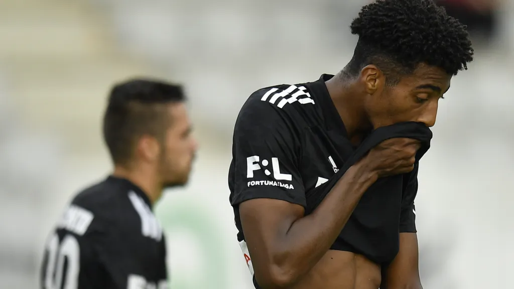 Zklamání fotbalisty Karviné Eduarda Santose