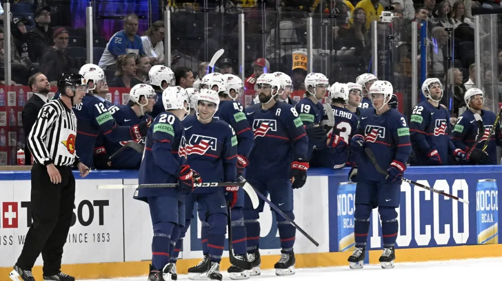 Slavící hokejisté USA