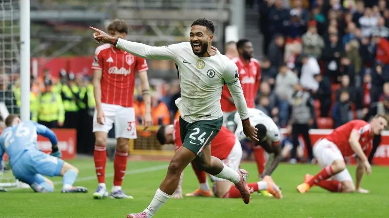 Reece James slaví gól proti Nottinghamu