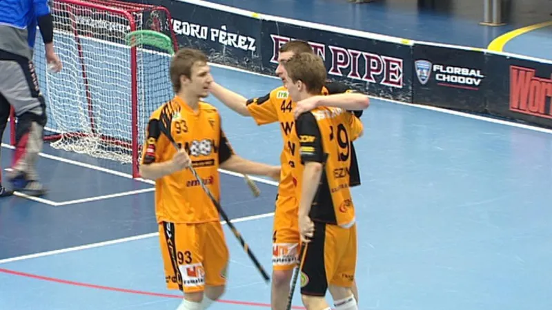 Florbalisté Vítkovic slaví vstřelenou branku