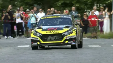 Závěrečná rychlostní zkouška v podání Simona Wagnera s ohlasem