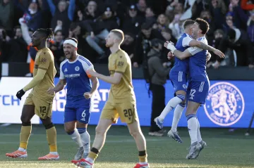 Radost fotbalistů Macclesfieldu po triumfu nad Crystal Palace