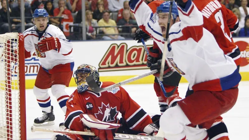 Martin Havlát překonává Roberta Luonga