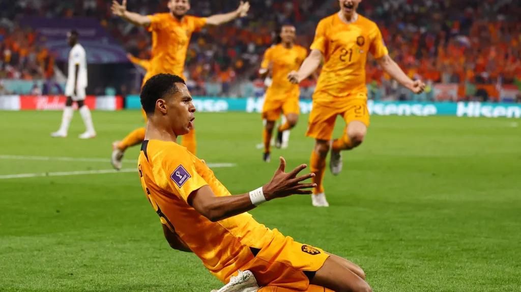 Nizozemec Cody Gakpo oslavuje gól na mistrovství světa