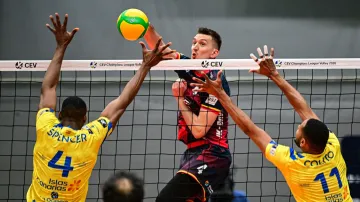 Závěr utkání Lvi Praha – Las Palmas s ohlasy