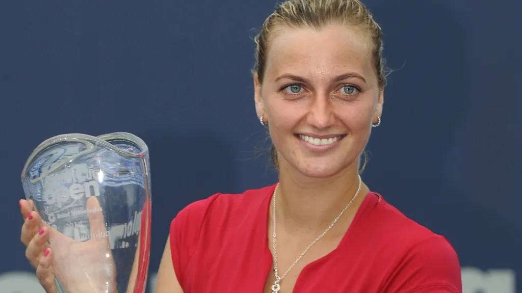 Petra Kvitová s trofejí z New Havenu
