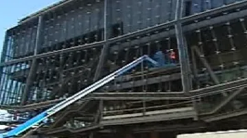 Stavba hokejového stadionu v Bratislavě