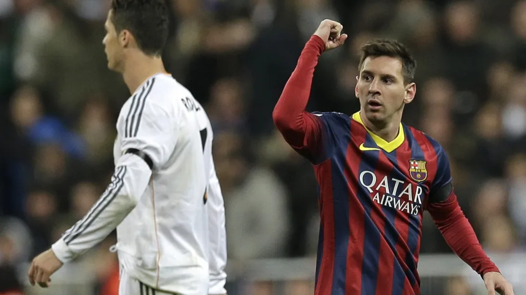 Lionel Messi z Barcelony slaví gól v síti Realu Madrid