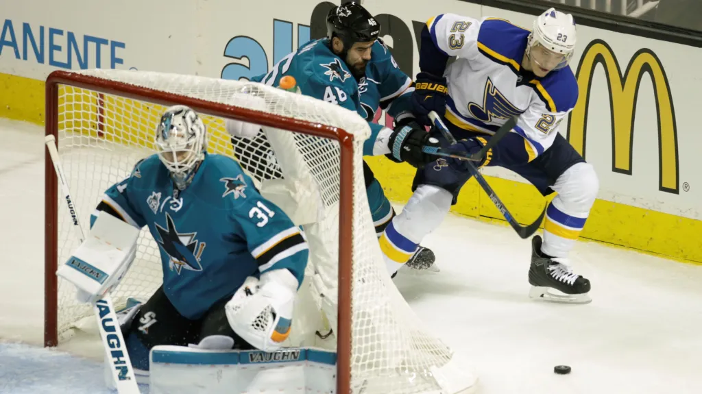 Dmitrij Jaškin v souboji s Romanem Polákem