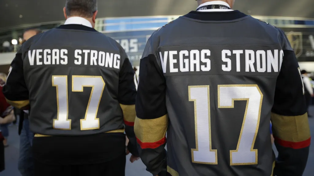 Golden Knights uctili památku obětí střelby v Las Vegas