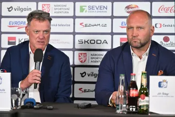 Trenér reprezentace Radim Rulík a generální manažer Jiří Šlégr