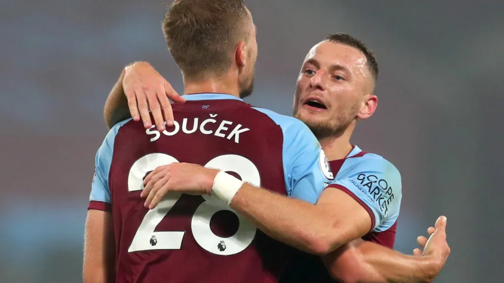 Tomáš Souček a Vladimír Coufal v dresu West Hamu