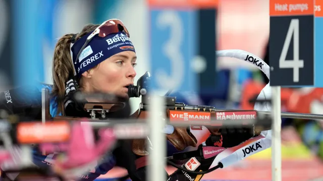 Záznam sprintu biatlonistek v Östersundu