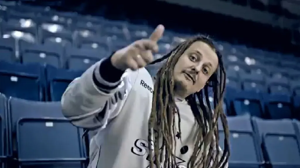 Neoficiální hymna KHL - píseň Sám