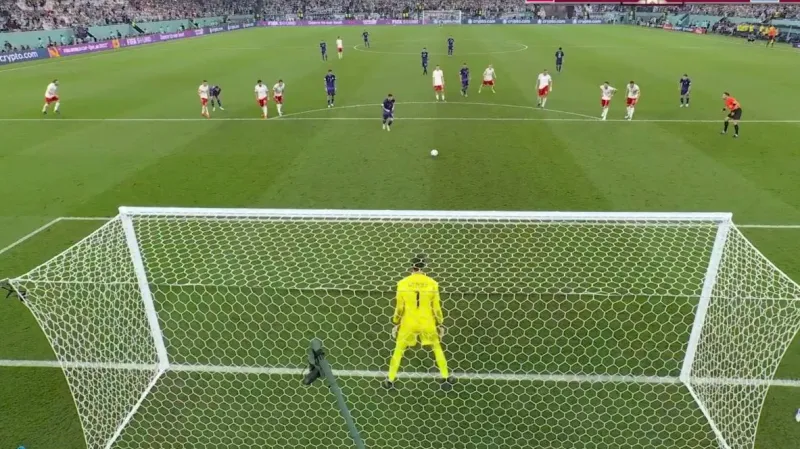 Moment utkání Polsko - Argentina: Neproměněná penalta Messiho (39. min.)
