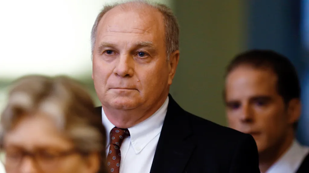 Bývalý prezident Bayernu Hoeness nastoupil do vězení