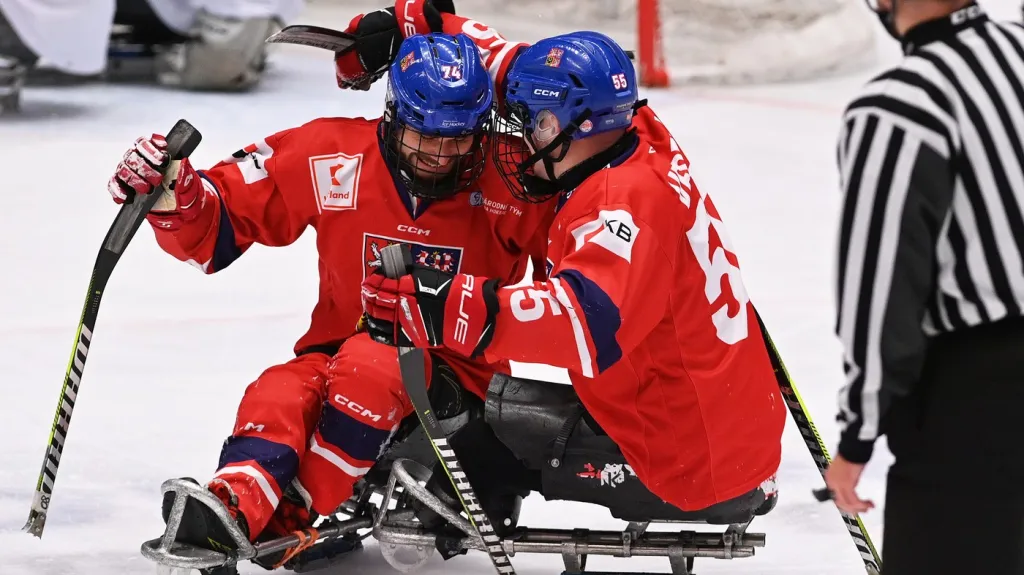 Slavící Michal Geier a Filip Veselý