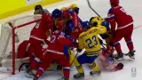 Velká šarvátka v utkání Švédsko - Rusko (24. min.)